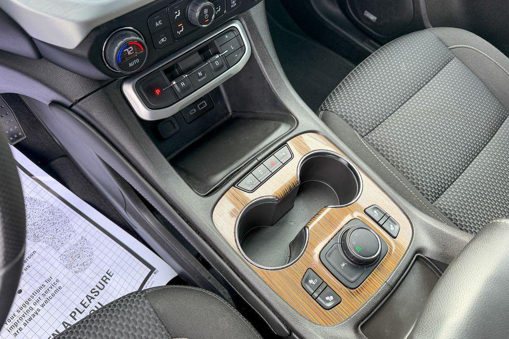 used 2022 GMC Acadia car, priced at $21,999