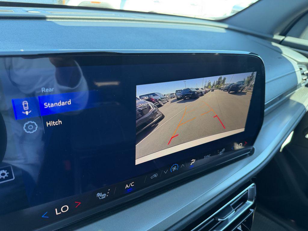 new 2026 Chevrolet Traverse car, priced at $44,417