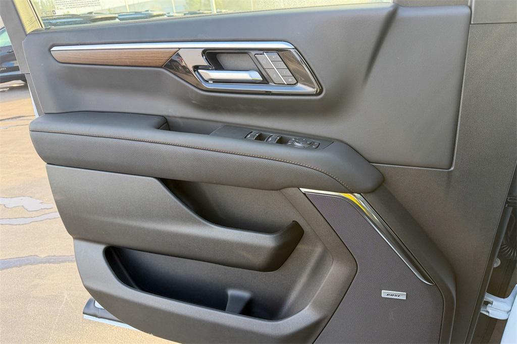 new 2026 Chevrolet Suburban car, priced at $100,300