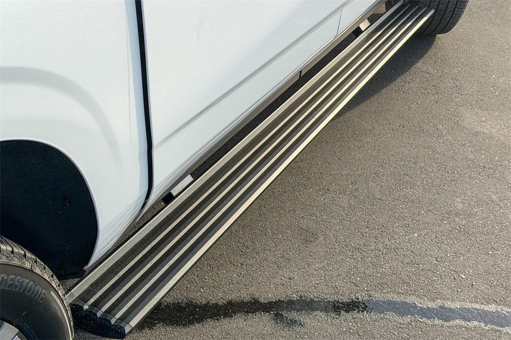 new 2026 Chevrolet Suburban car, priced at $100,300