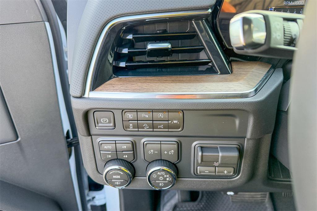 new 2026 Chevrolet Suburban car, priced at $100,300