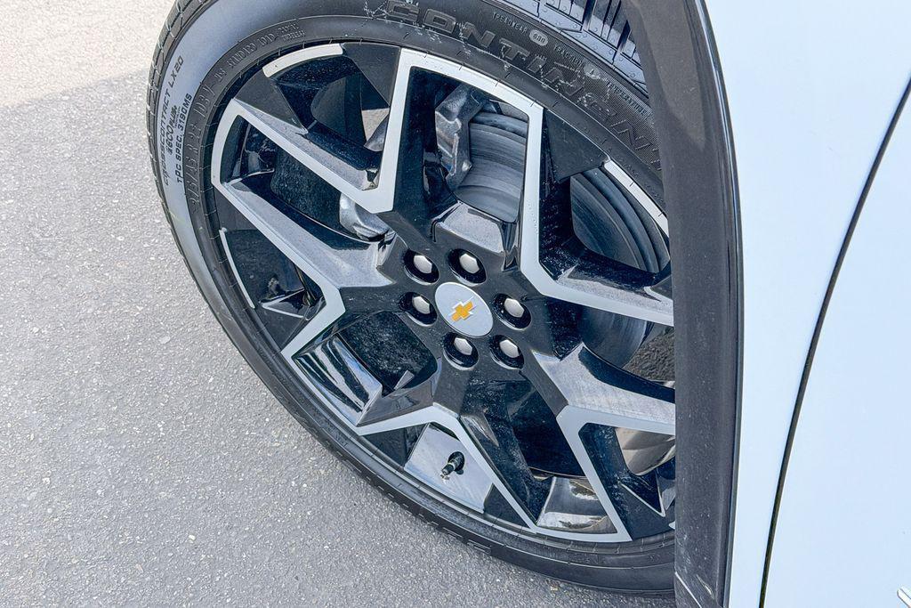 new 2026 Chevrolet Traverse car, priced at $61,005