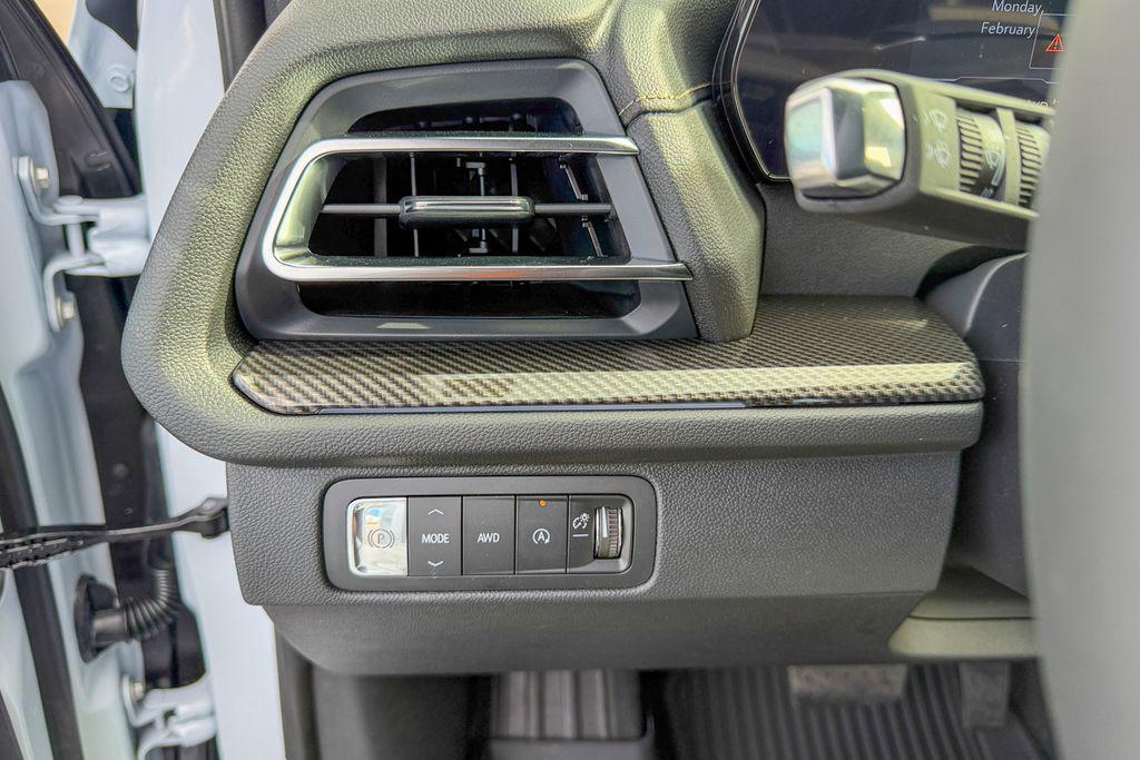 new 2026 Chevrolet Traverse car, priced at $61,005