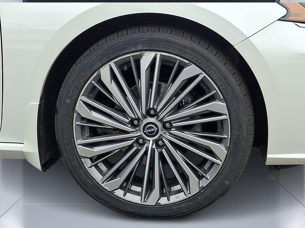 used 2023 Nissan Altima car, priced at $21,995