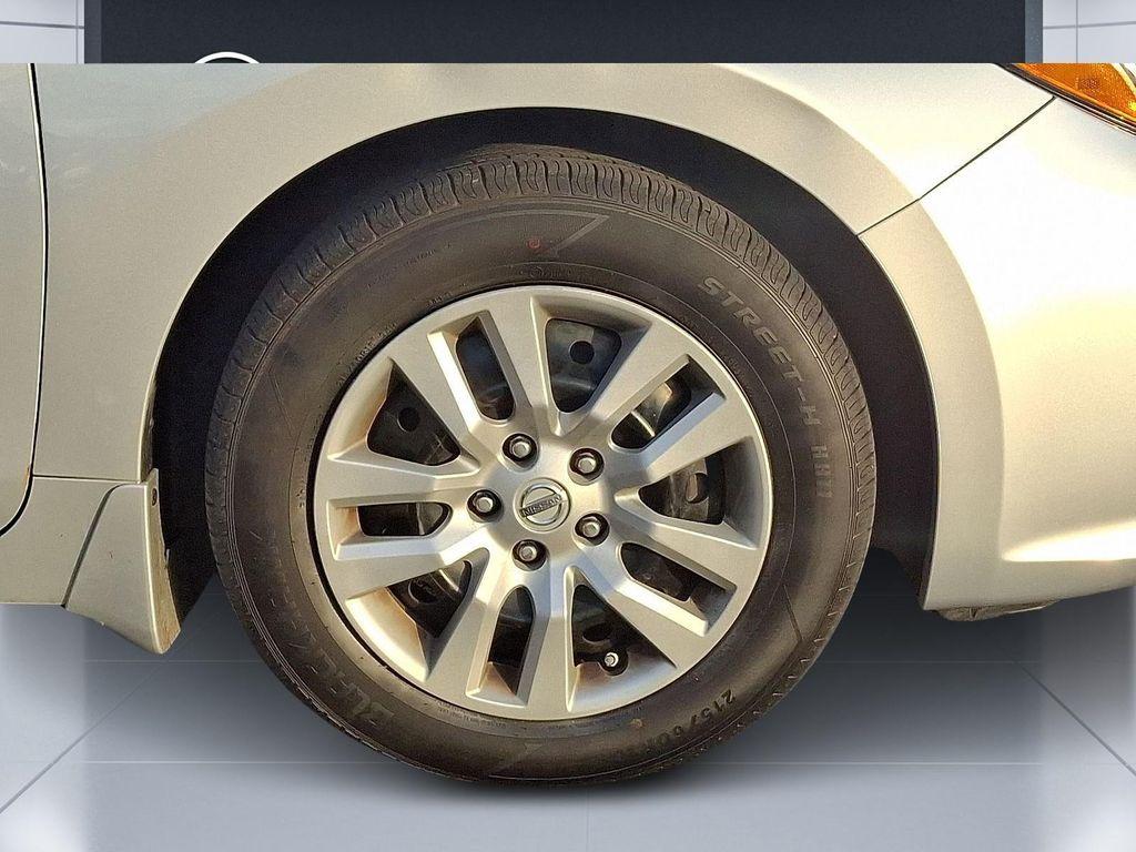 used 2018 Nissan Altima car, priced at $9,995