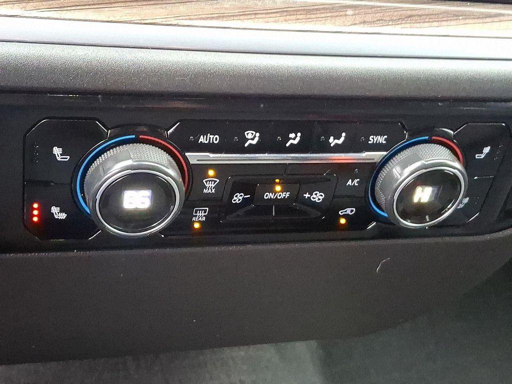 used 2022 Chevrolet Silverado 1500 car, priced at $32,995