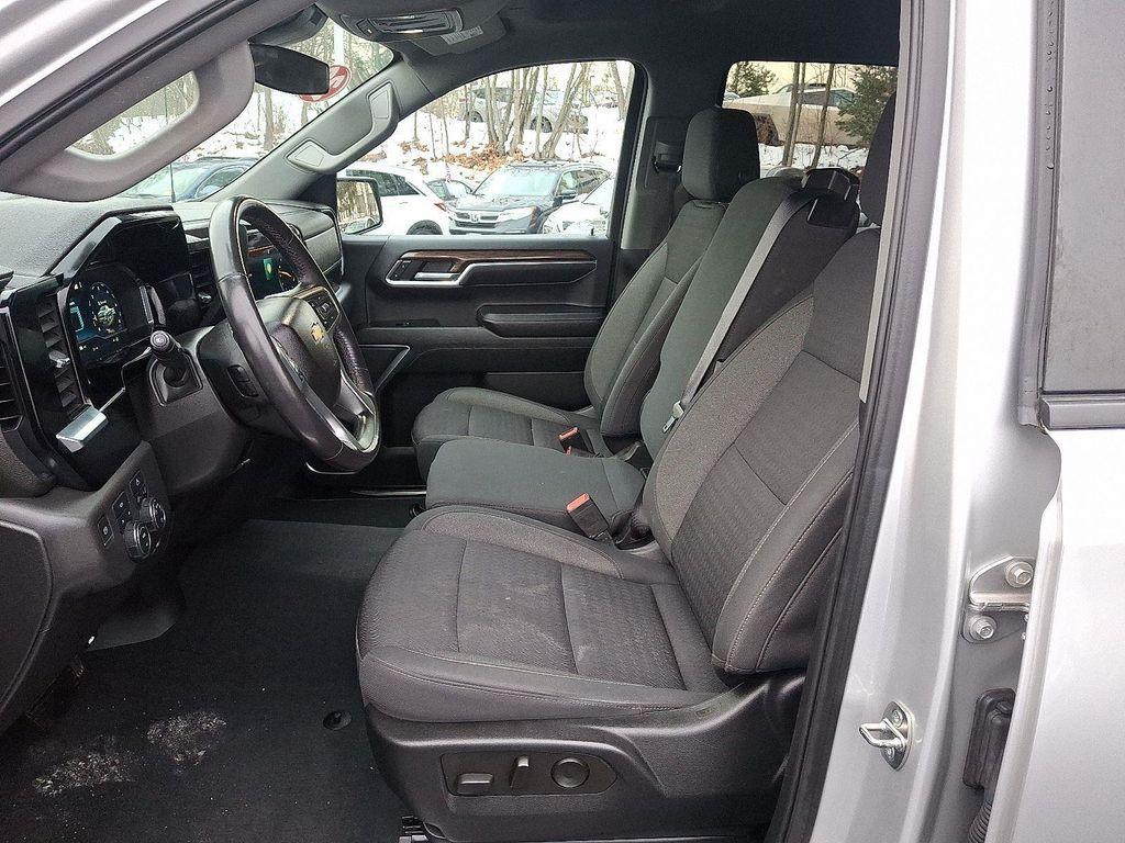 used 2022 Chevrolet Silverado 1500 car, priced at $32,995