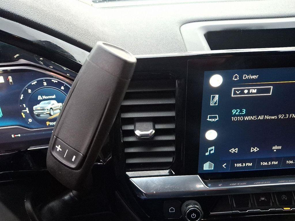 used 2022 Chevrolet Silverado 1500 car, priced at $32,995