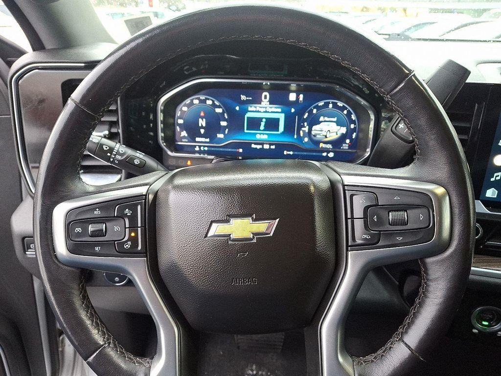 used 2022 Chevrolet Silverado 1500 car, priced at $32,995