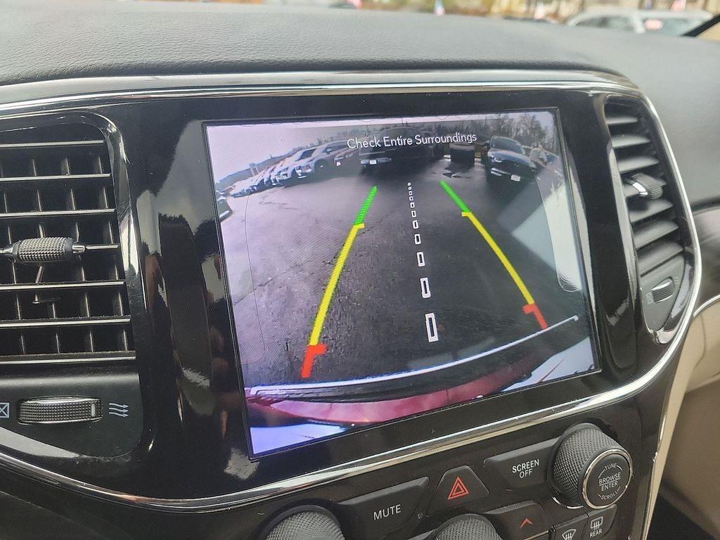 used 2019 Jeep Grand Cherokee car, priced at $19,495