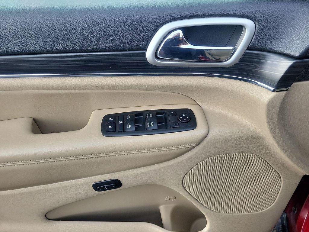 used 2019 Jeep Grand Cherokee car, priced at $19,495