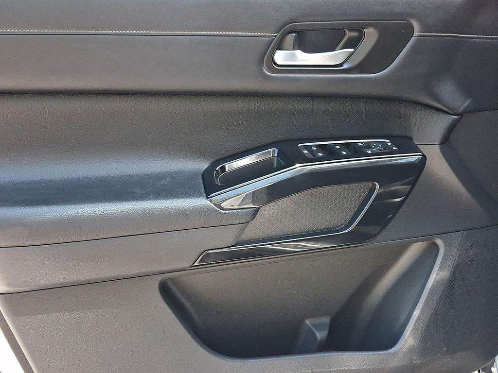 used 2022 Nissan Pathfinder car, priced at $26,000