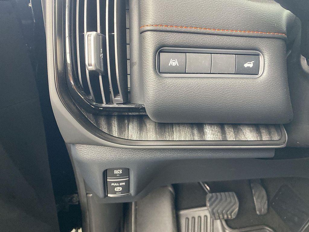 new 2025 Nissan Armada car, priced at $75,735