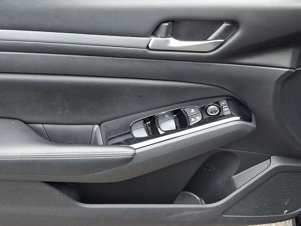 used 2023 Nissan Altima car, priced at $21,995