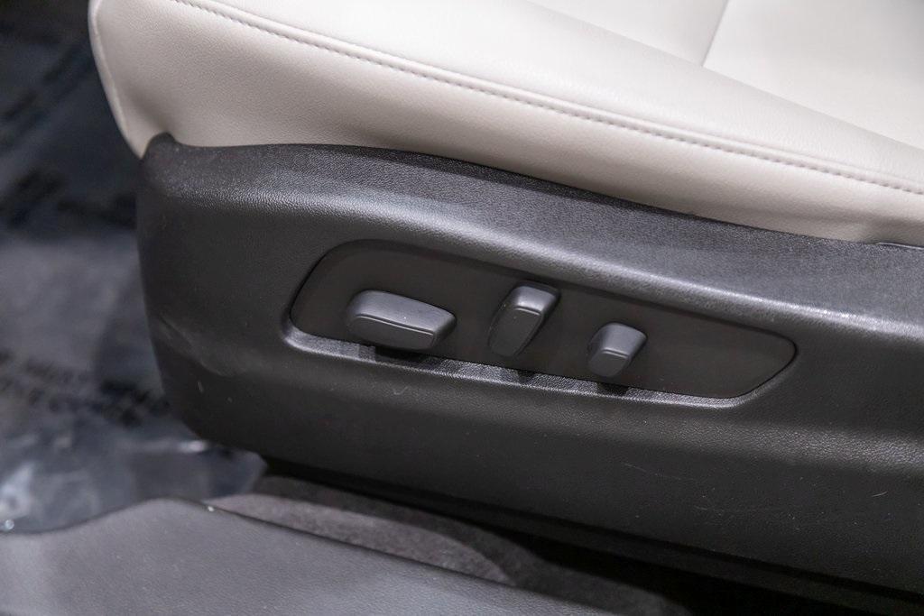 used 2022 Cadillac XT4 car, priced at $23,663