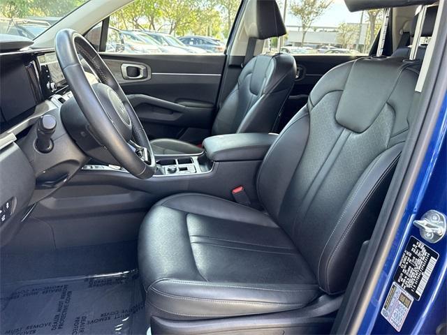 used 2023 Kia Sorento car, priced at $25,999