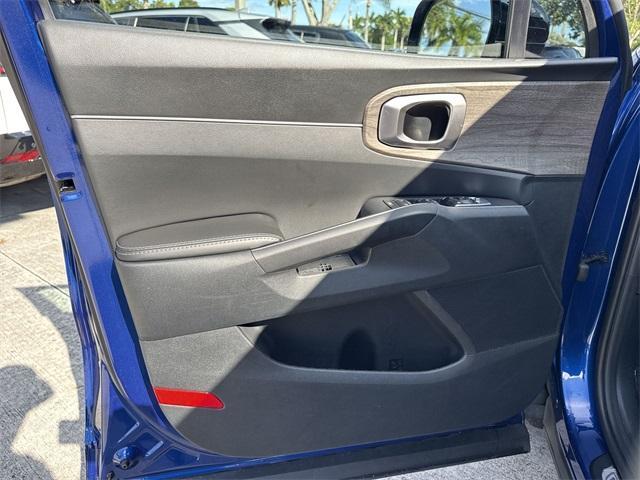 used 2023 Kia Sorento car, priced at $25,999