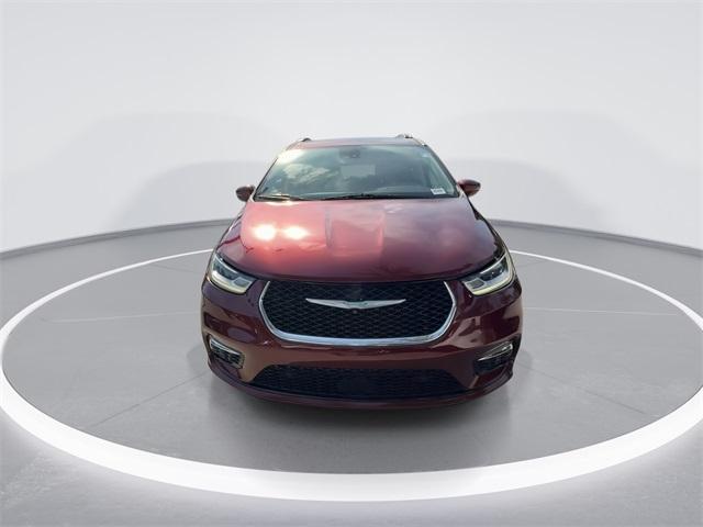 used 2021 Chrysler Pacifica Hybrid car, priced at $22,833