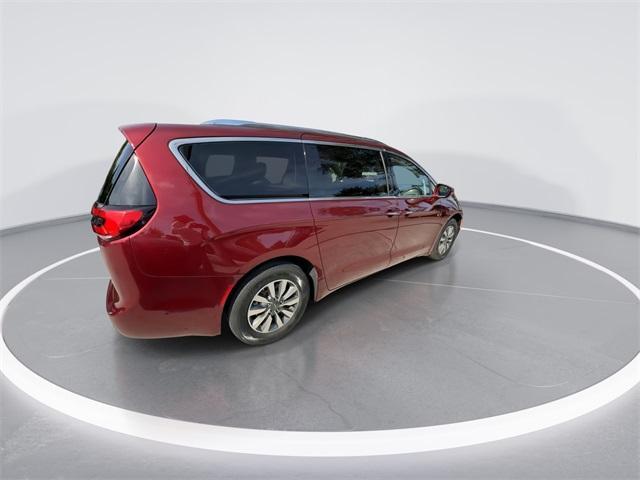 used 2021 Chrysler Pacifica Hybrid car, priced at $22,833