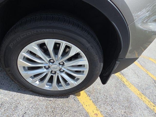 used 2024 Cadillac XT4 car, priced at $30,593