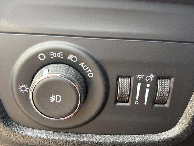 new 2025 Jeep Grand Cherokee car, priced at $46,996