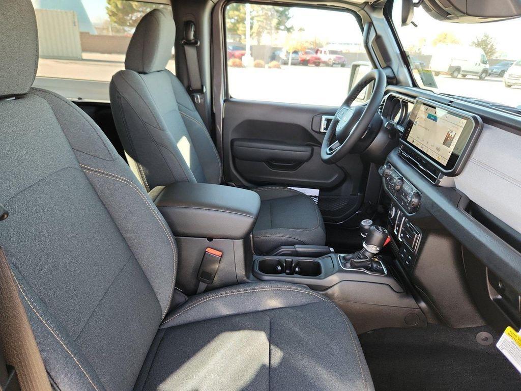 new 2026 Jeep Wrangler car, priced at $43,889