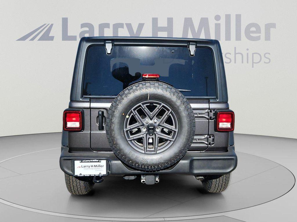 new 2026 Jeep Wrangler car, priced at $43,889