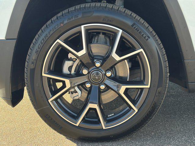 new 2026 Jeep Cherokee car, priced at $45,515