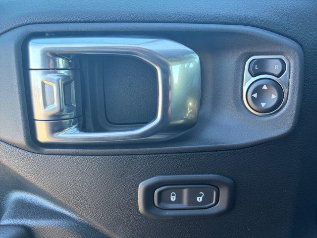 new 2026 Jeep Wrangler car, priced at $47,032