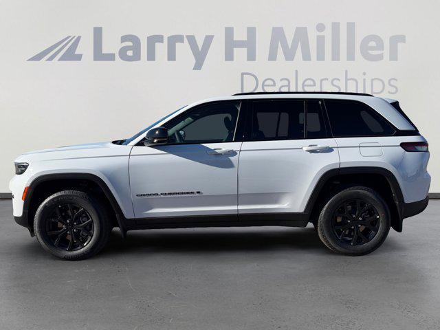 new 2025 Jeep Grand Cherokee car, priced at $40,501