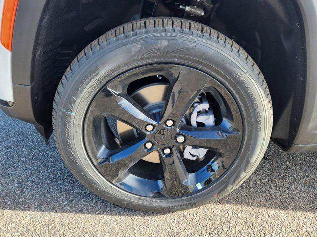 new 2025 Jeep Grand Cherokee L car, priced at $43,301