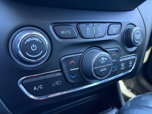 used 2015 Jeep Cherokee car, priced at $6,998