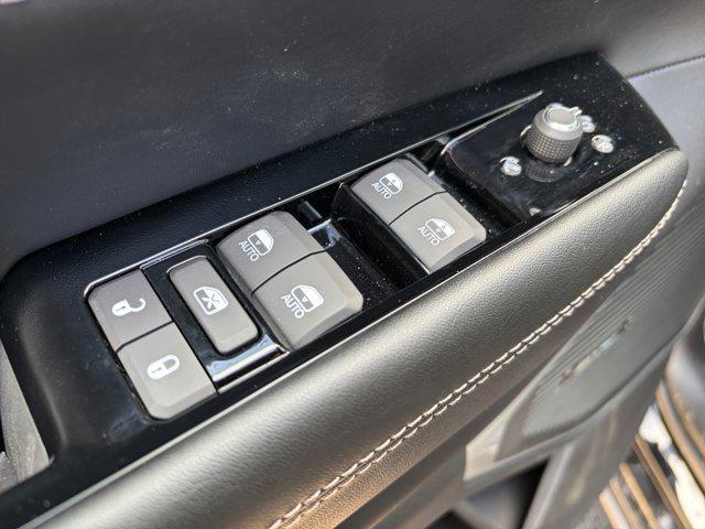 new 2026 Jeep Grand Wagoneer car, priced at $75,450