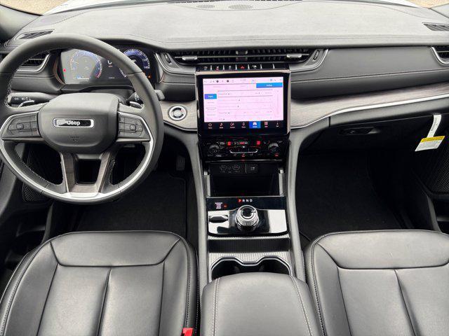 new 2025 Jeep Grand Cherokee car, priced at $42,802