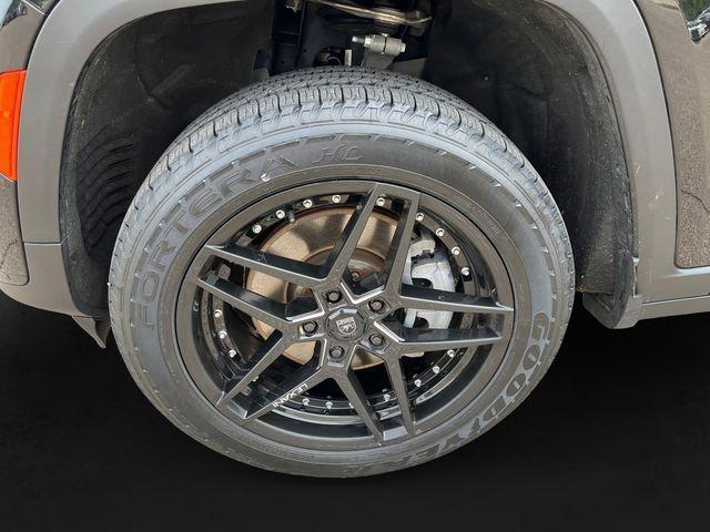 used 2024 Jeep Grand Cherokee L car, priced at $34,393