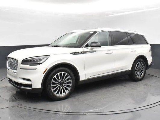 used 2024 Lincoln Aviator car, priced at $35,999