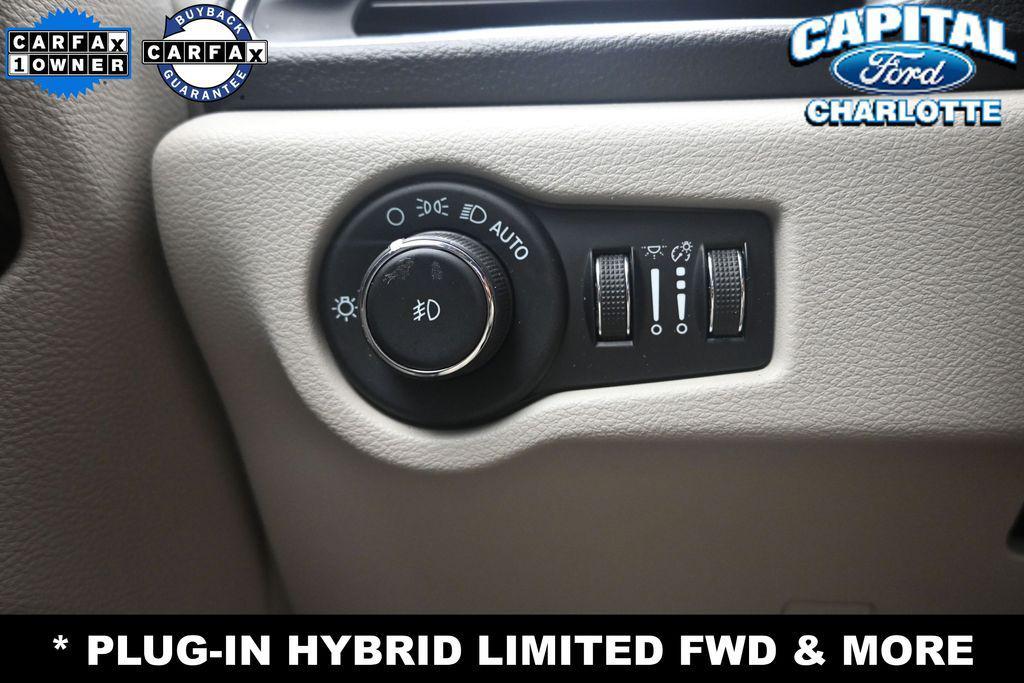 used 2023 Chrysler Pacifica Hybrid car, priced at $25,898