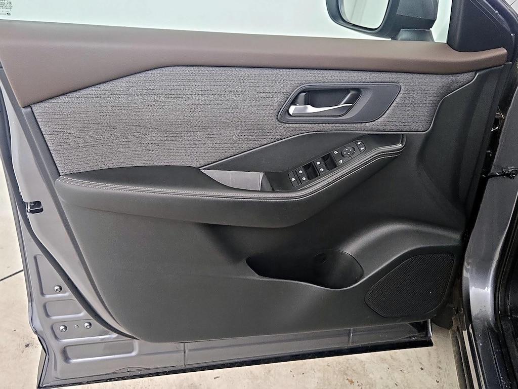 2022 Gray Nissan Rogue