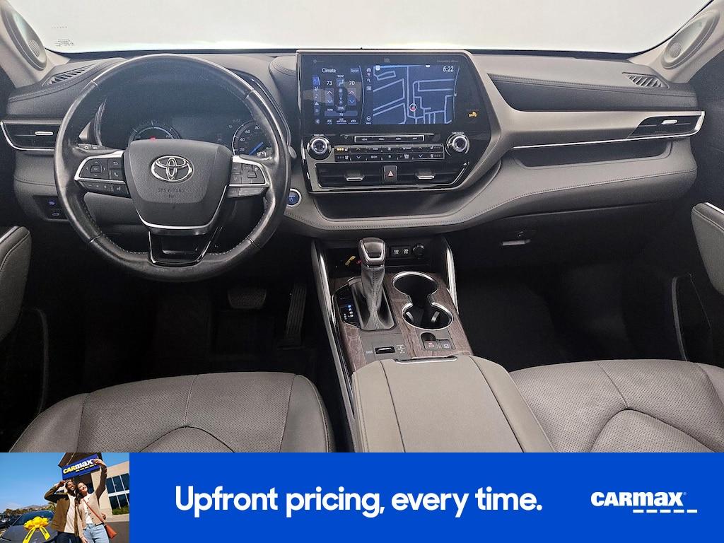 used 2021 Toyota Highlander Hybrid car, priced at $37,998