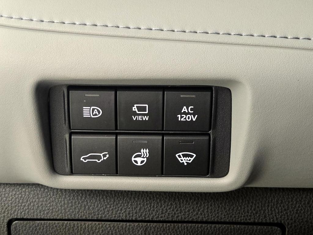 used 2021 Toyota Highlander Hybrid car, priced at $37,998