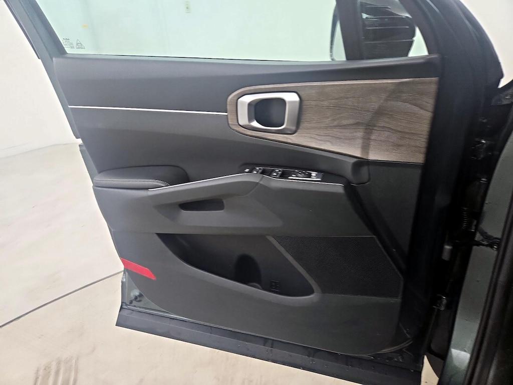 used 2022 Kia Sorento car, priced at $26,998