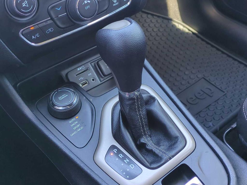 used 2016 Jeep Cherokee car, priced at $9,932