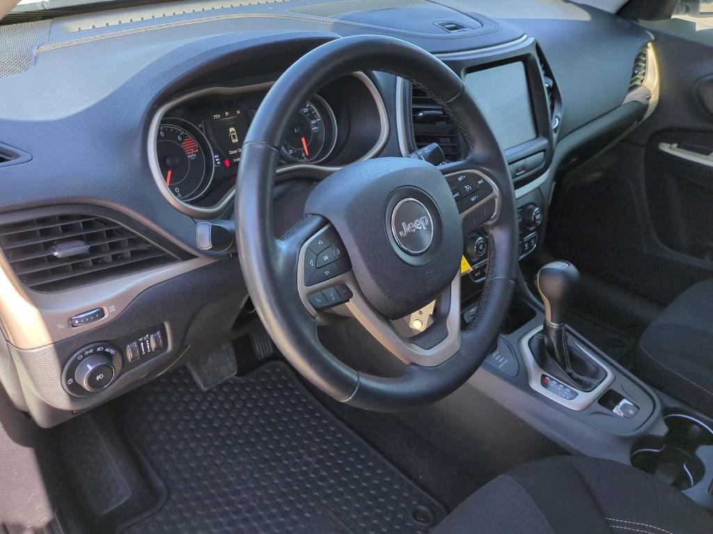 used 2016 Jeep Cherokee car, priced at $9,932