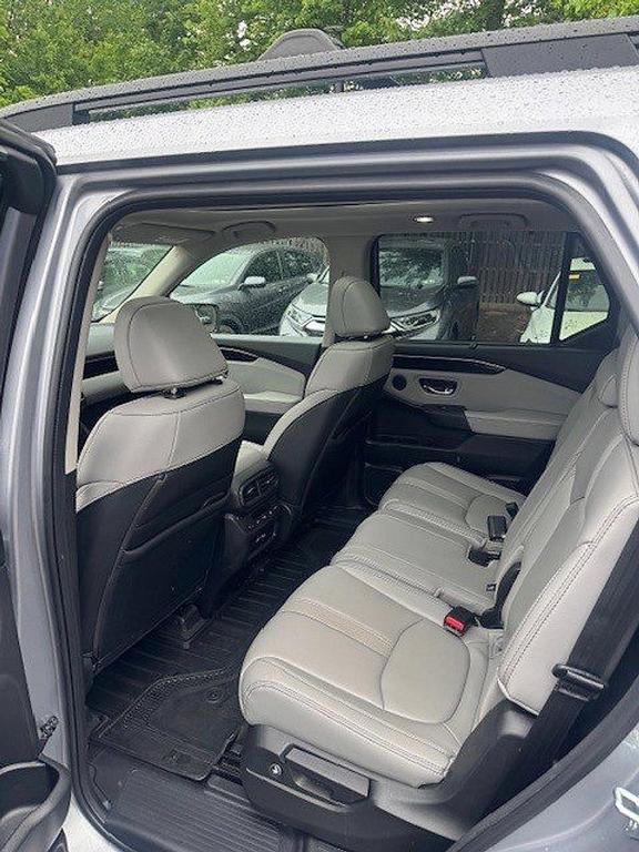 used 2023 Honda Pilot car, priced at $40,985