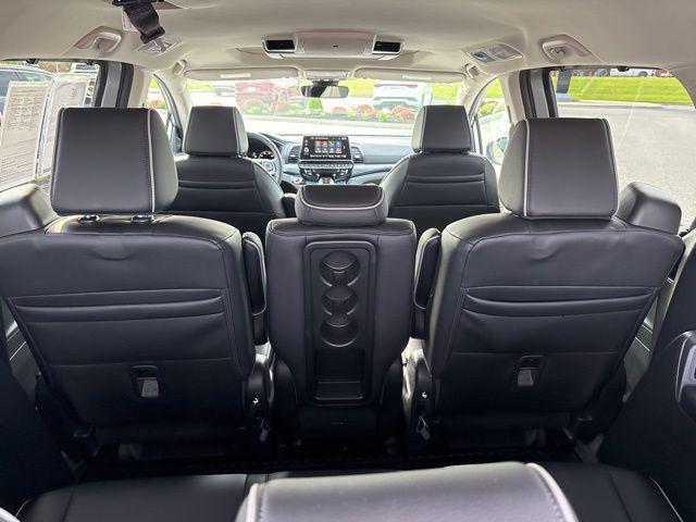 used 2025 Honda Odyssey car, priced at $45,035