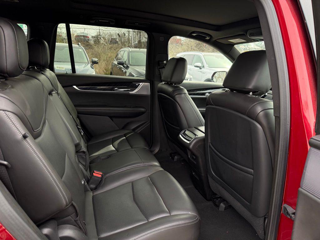 used 2023 Cadillac XT6 car, priced at $31,475