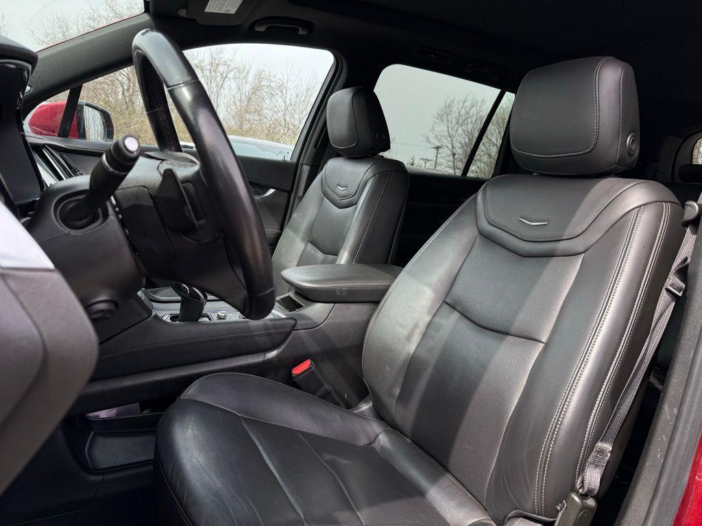 used 2023 Cadillac XT6 car, priced at $31,475