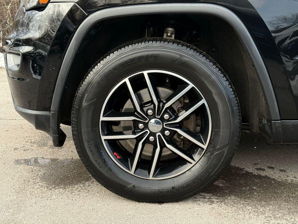 used 2018 Jeep Grand Cherokee car, priced at $11,247