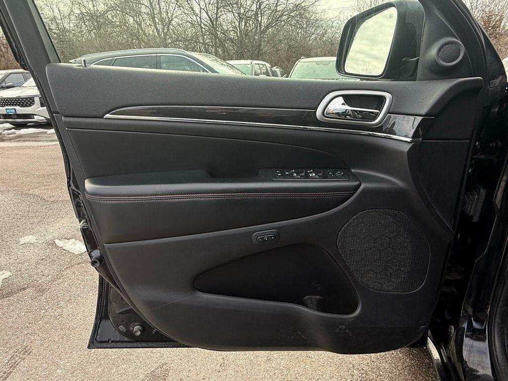 used 2018 Jeep Grand Cherokee car, priced at $11,247