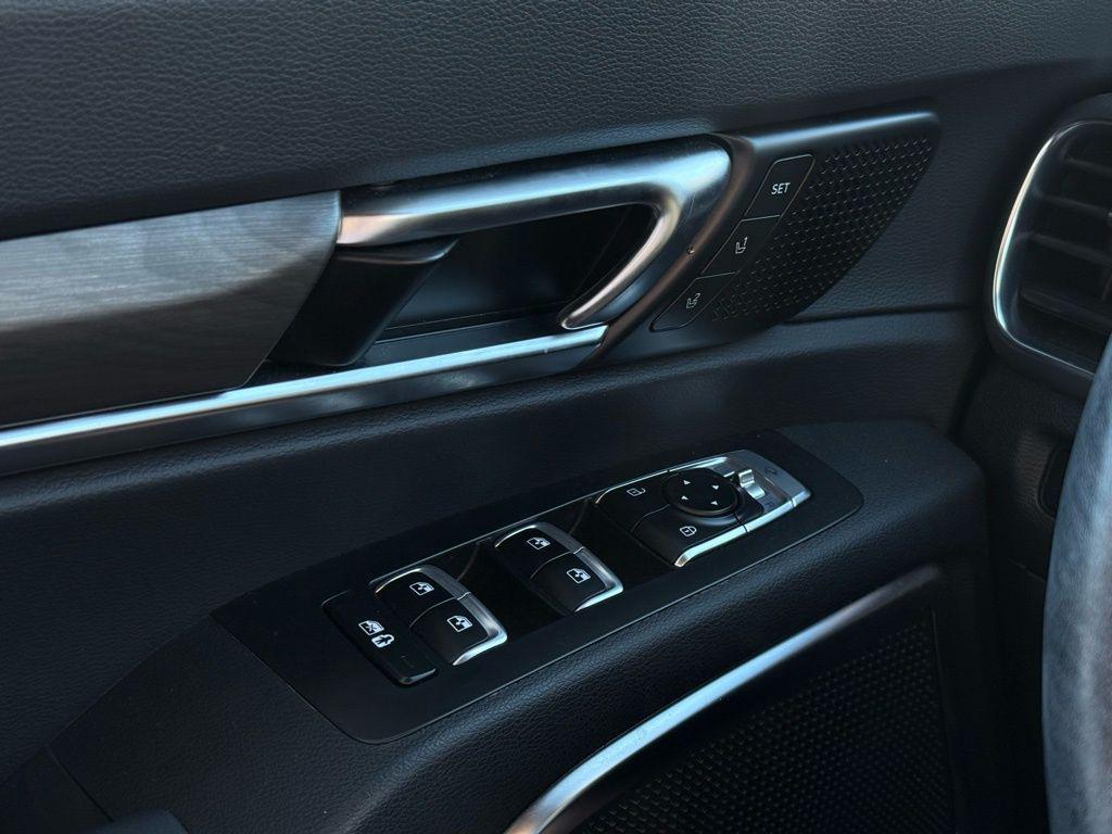 used 2023 Kia Telluride car, priced at $37,697